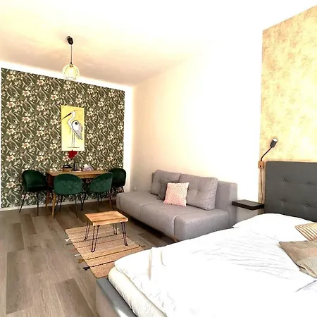 Apartment 2 V Bankovnim Dome